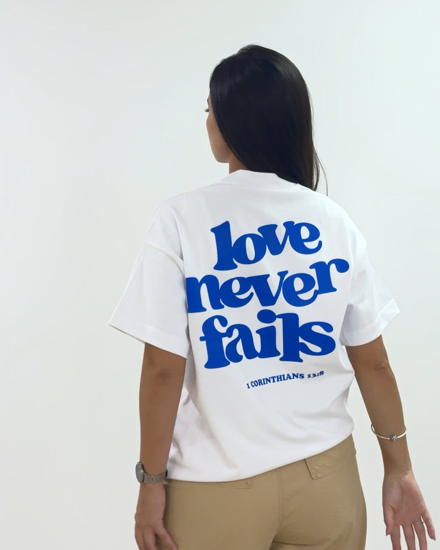 Love never fails  ( S-M-L)